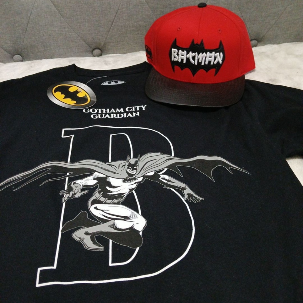 'BATMAN' Snapback and T-shirt Bundle